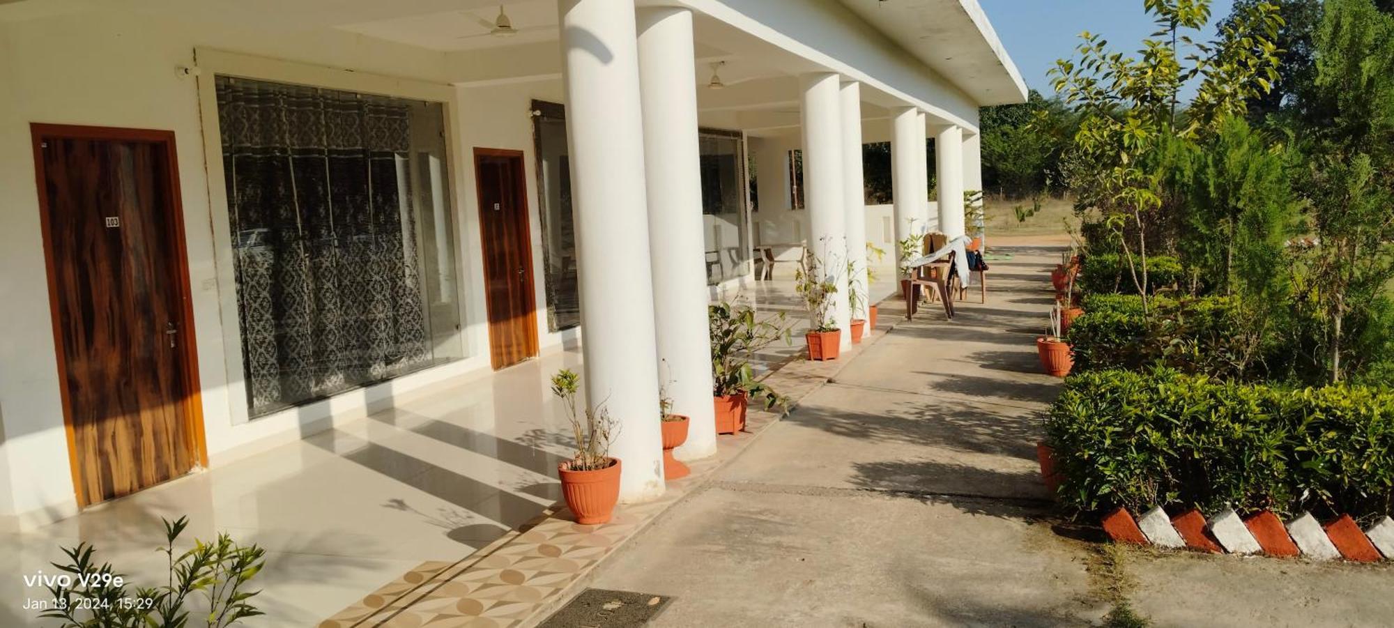 Hotel Radha Rani Mahal Khajuraho Luaran gambar